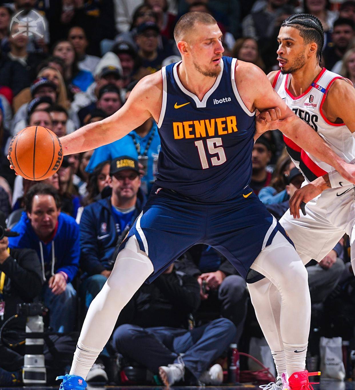 吴曦迎来个人生涯400场顶级联赛出场，同年龄段仅次于王大雷（吴曦达成顶级联赛400场里程碑，同龄仅次于王大雷）