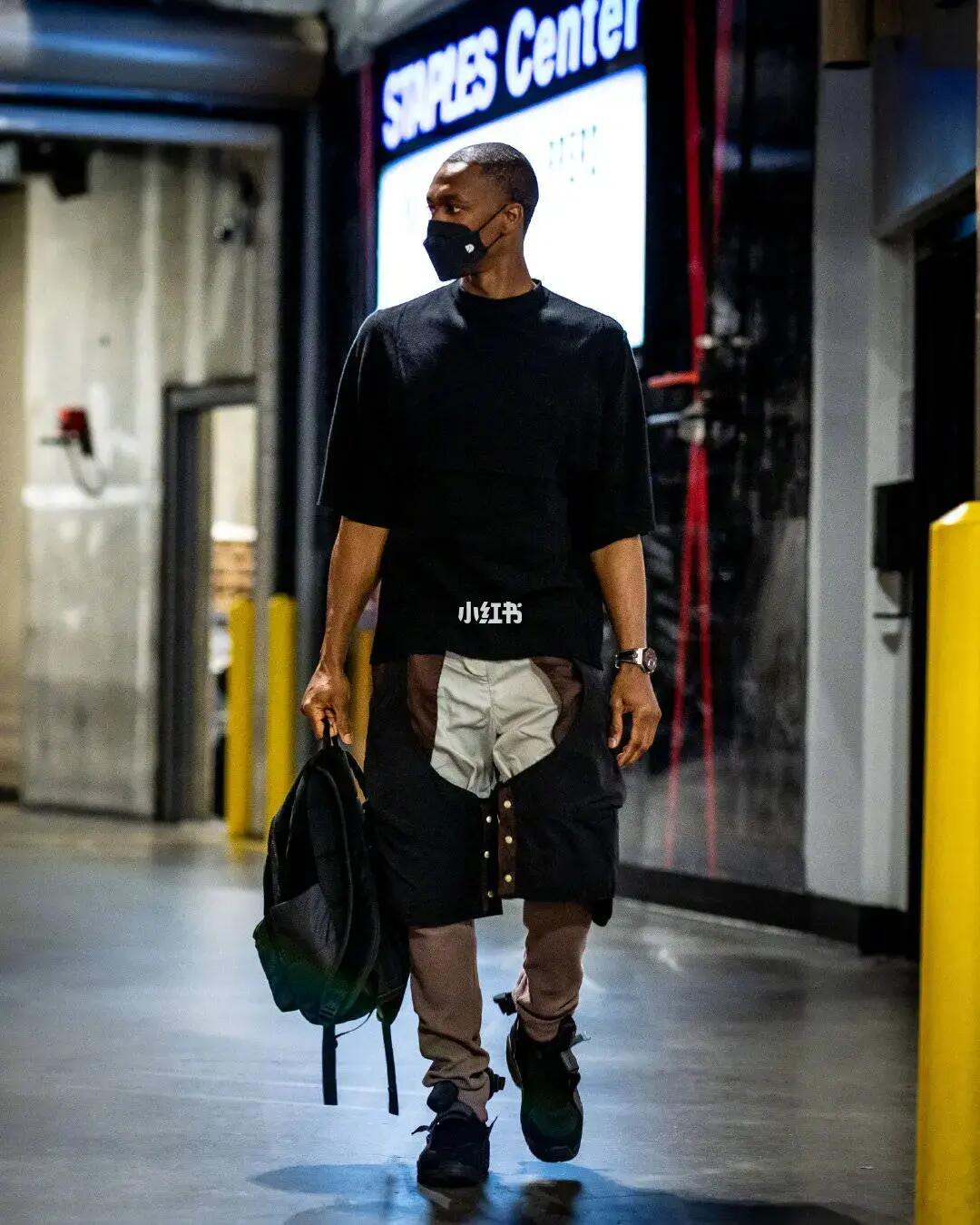 美职联战报：怀特双响，温哥华白浪3-1圣地亚哥晋级总决赛（美职联速递：怀特梅开二度，温哥华白浪3-1力克圣地亚哥挺进总决赛）